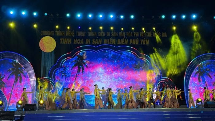 Di Phu Yen di thong diep kich cau du lich thu hut du khach nam 2025 e1749695615320