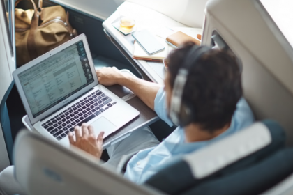Khám phá dịch vụ WiFi trên máy bay Cathay Pacific có thể bạn chưa biết