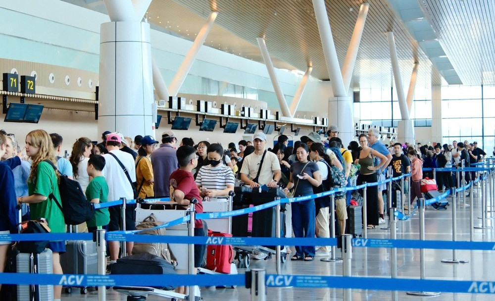 Tân Sơn Nhất “bùng nổ” công suất dịp Tết Bính Ngọ 2026 2 79