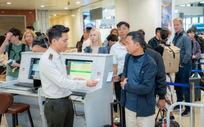 Ngừng chấp nhận bằng lái xe khi làm thủ tục bay từ 3/2/2026 1 khong dung giay phep lai