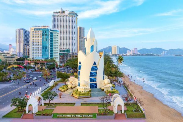 Vé máy bay Vietnam Airlines Nha Trang đi Vinh và Hải Phòng mới nhất 3 nha trang e1784188908179