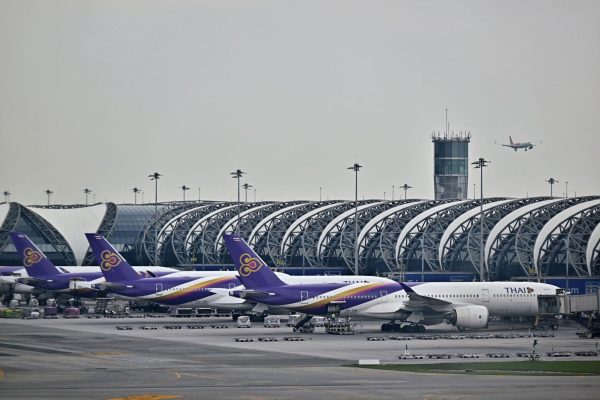 May bay Thai Airways tai san bay Suvarnabhumi Bangkok e1790909141682